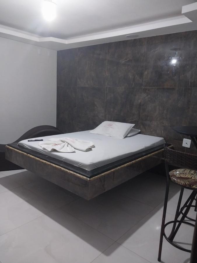 Canal Hum Hotel *